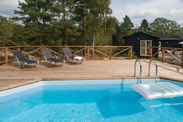 Archipelago-House With Pool, Boat And Bikes Villa Djurhamn Exterior photo