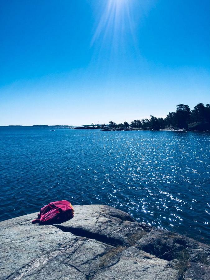 Archipelago-House With Pool, Boat And Bikes Villa Djurhamn Exterior photo